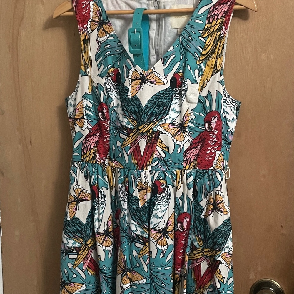Modcloth Tropical Themed Pleated Sundress V-Neck